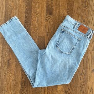 Abercrombie & Fitch Light Wash Athletic Skinny Jeans